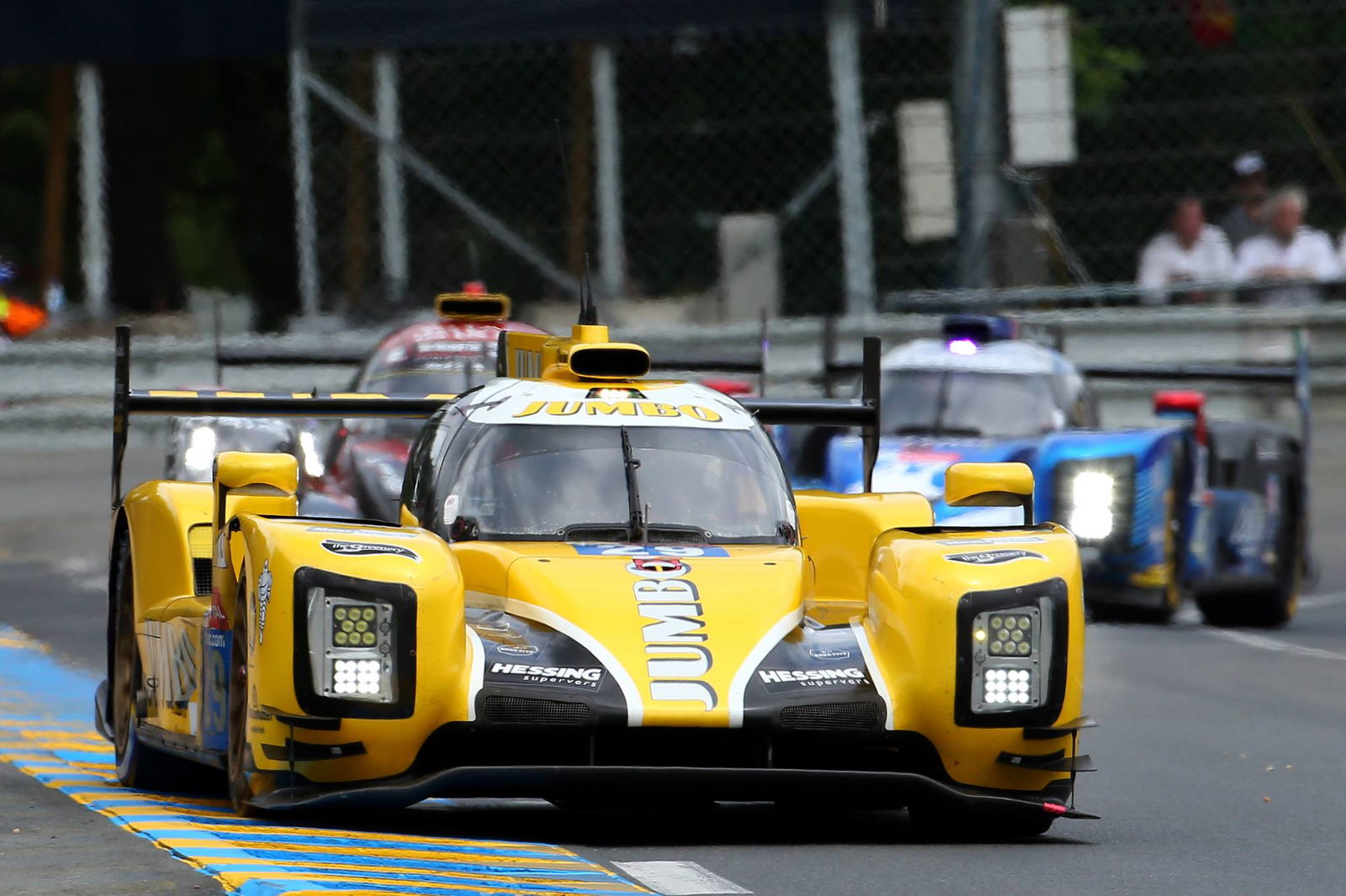 Alonso pulls clear in Toyota Le Mans fight